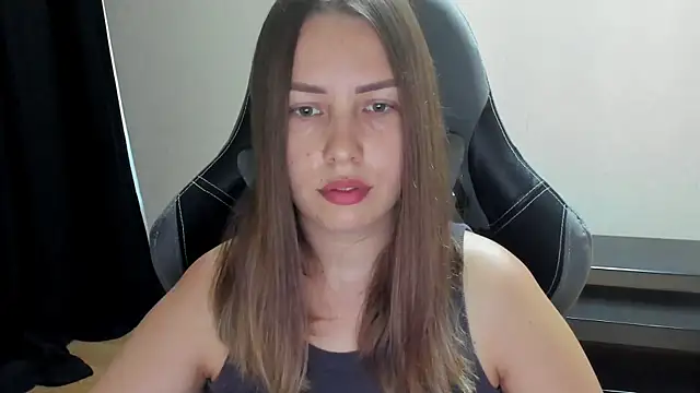 Snapshot of Mia_shy1 chatting on July 6, 4:53 am Mia shy1 online show from July 6, 4:53 am