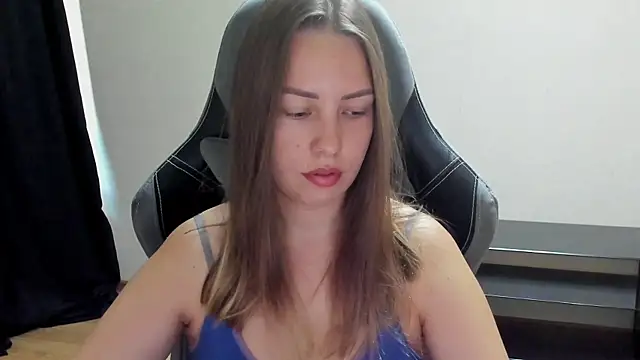 Snapshot of Mia_shy1 chatting on July 8, 4:50 am Mia shy1 online show from July 8, 4:50 am