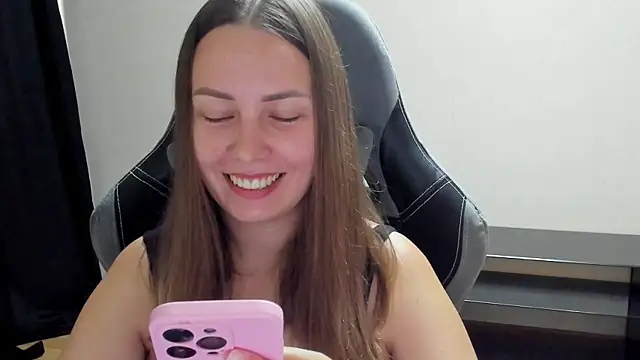 Snapshot of Mia_shy1 chatting on July 10, 5:01 am Mia shy1 online show from July 10, 5:01 am