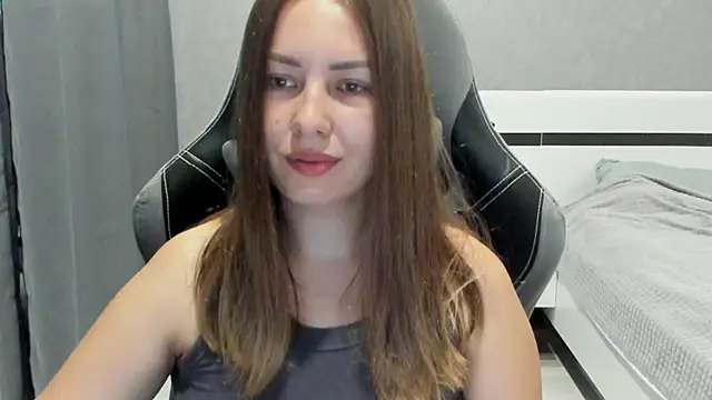 Snapshot of Mia_shy1 chatting on July 24, 3:15 am Mia shy1 online show from July 24, 3:15 am