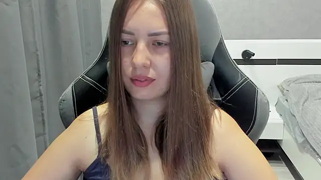 Snapshot of Mia_shy1 chatting on July 31, 3:17 am Mia shy1 online show from July 31, 3:17 am