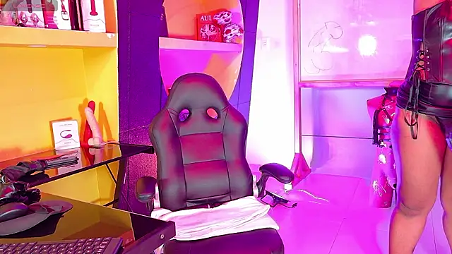 Scarlettt Ass online show from February 20, 12:49 pm