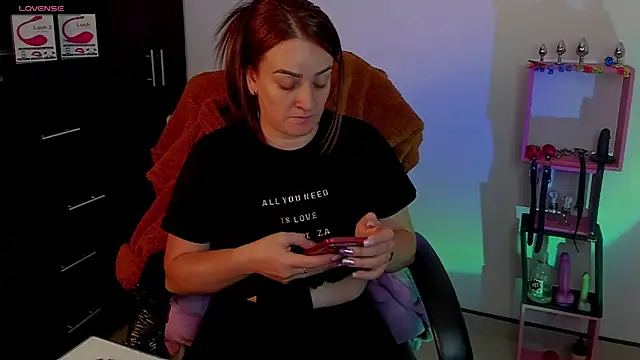 sara goodgirl13 online show from December 22, 3:33 pm