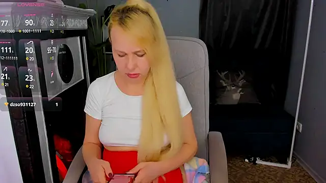 Snapshot of Anny_Jey_ chatting on March 8, 5:17 am Anny Jey online show from March 8, 5:17 am