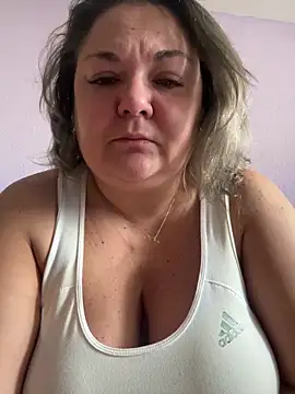 Snapshot of MikyVesela chatting on November 1, 8:05 am MikyVesela online show from November 1, 8:05 am