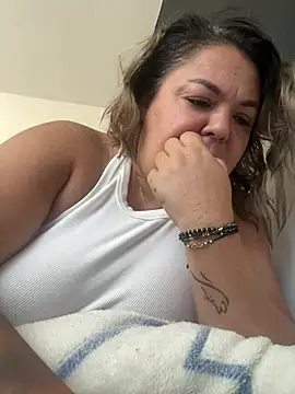 Snapshot of MikyVesela chatting on July 21, 7:32 am MikyVesela online show from July 21, 7:32 am