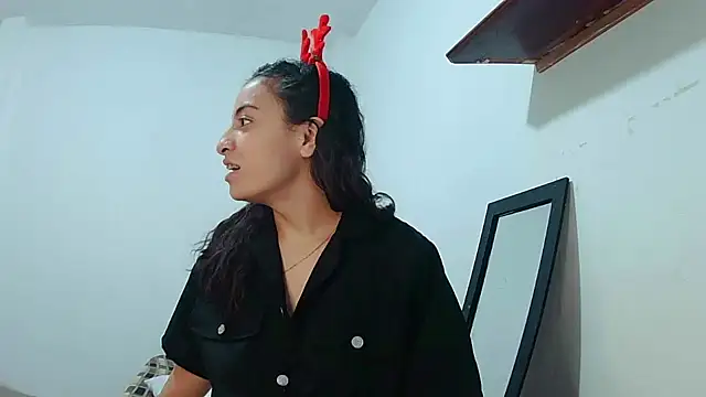 Snapshot of stephybrowm7 chatting on December 11, 3:24 am stephybrowm7 online show from December 11, 3:24 am