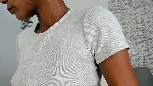 Snapshot of Canhela1 chatting on October 25, 7:52 pm Canhela1 online show from October 25, 7:52 pm