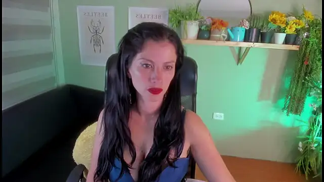 Snapshot of Aliiz_01 chatting on January 23, 11:36 pm Aliiz 01 online show from January 23, 11:36 pm