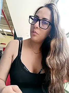 Snapshot of Lena-32 chatting on December 23, 5:54 pm Lena-32 online show from December 23, 5:54 pm