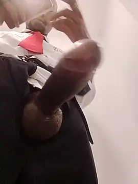 Snapshot of moro28vergon chatting on December 23, 2:09 am moro28vergon online show from December 23, 2:09 am