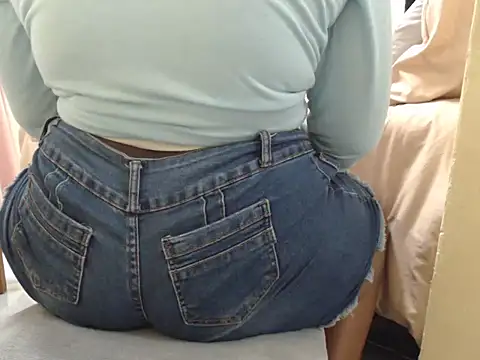 Snapshot of SALTRYHIPS29x chatting on November 21, 7:56 pm SALTRYHIPS29x online show from November 21, 7:56 pm