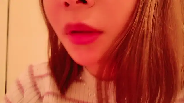 Snapshot of Megu_Melon chatting on December 7, 6:04 pm Megu Melon online show from December 7, 6:04 pm