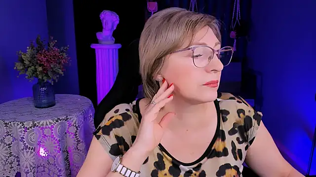 sugar vivien online show from January 15, 9:13 am