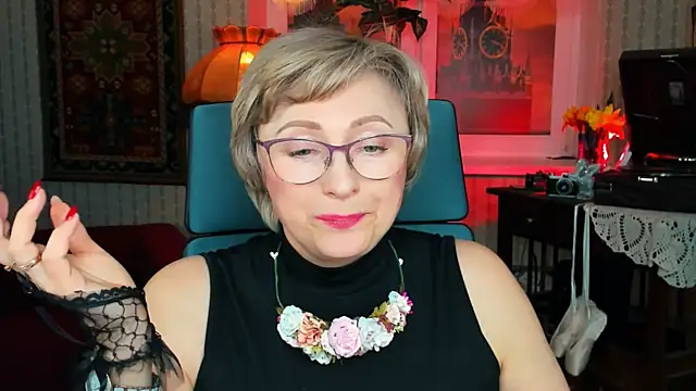 sugar vivien online show from March 5, 4:02 pm