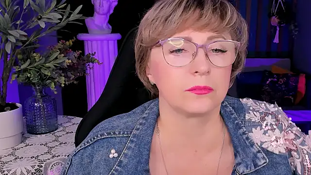 sugar vivien online show from October 15, 1:33 pm