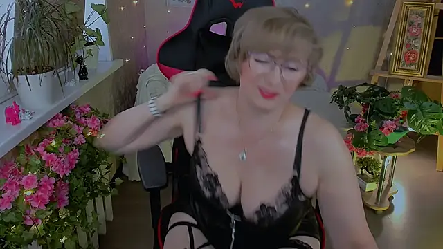 Snapshot of sugar_vivien chatting on May 8, 2:11 pm sugar vivien online show from May 8, 2:11 pm