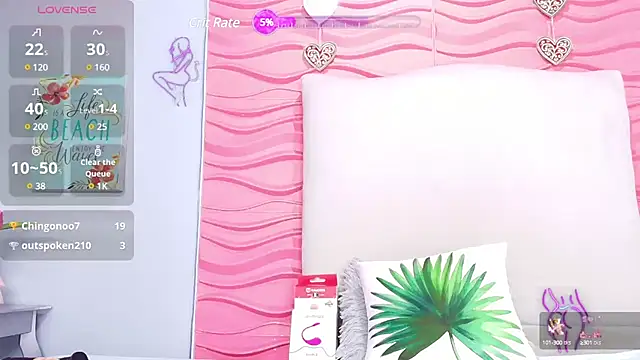 Snapshot of Veronica_Tits chatting on February 21, 8:29 am Veronica Tits online show from February 21, 8:29 am