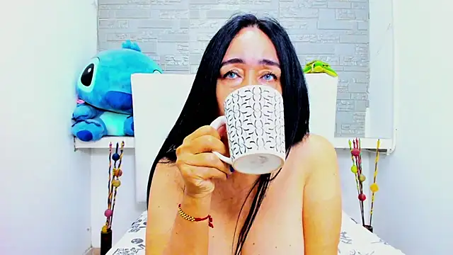 HorniestMilf online show from September 13, 5:35 pm