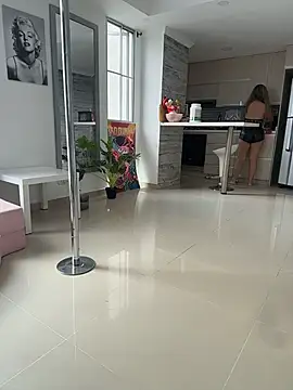 Melina-Smith online show from February 7, 9:40 pm