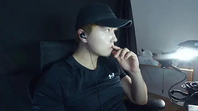 Snapshot of Tkcqcc chatting on March 19, 2:46 pm Tkcqcc online show from March 19, 2:46 pm