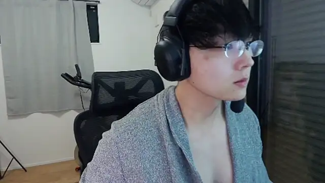 Snapshot of Tkcqcc chatting on October 26, 12:44 pm Tkcqcc online show from October 26, 12:44 pm