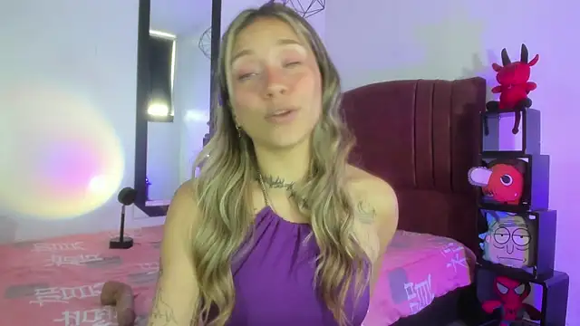 Snapshot of alisson_zafiro_ chatting on December 18, 3:22 pm alisson zafiro online show from December 18, 3:22 pm