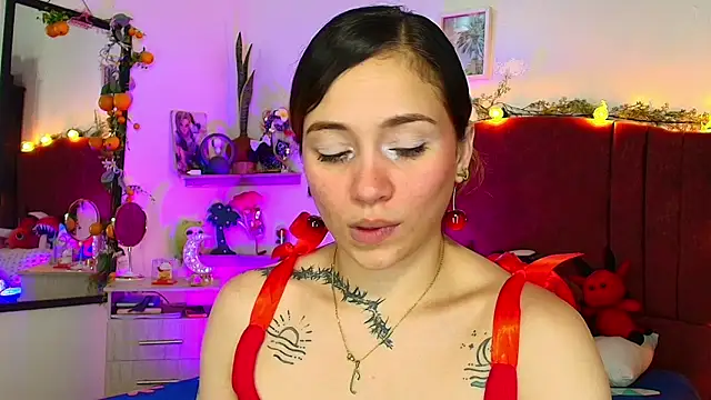 alisson zafiro  online show from May 2, 3:11 am