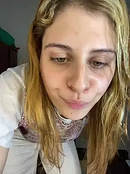 Snapshot of FlorBich chatting on January 7, 2:42 am FlorBich online show from January 7, 2:42 am