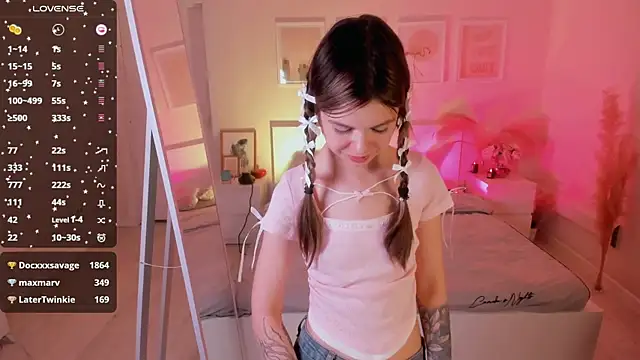 Lil Amelie online show from February 3, 5:24 pm