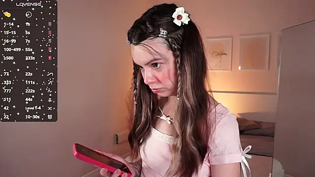 Lil Amelie online show from March 3, 7:10 am