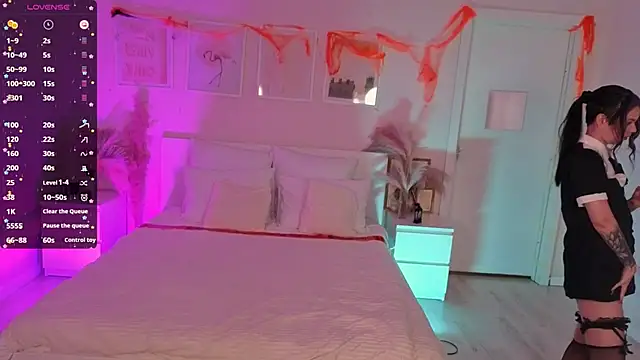 Lil Amelie online show from November 7, 9:42 am