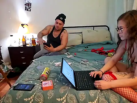 Poppalovesmamaafterhours online show from March 5, 8:43 am