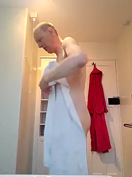 Snapshot of fastfun2012 chatting on December 25, 9:02 am fastfun2012 online show from December 25, 9:02 am