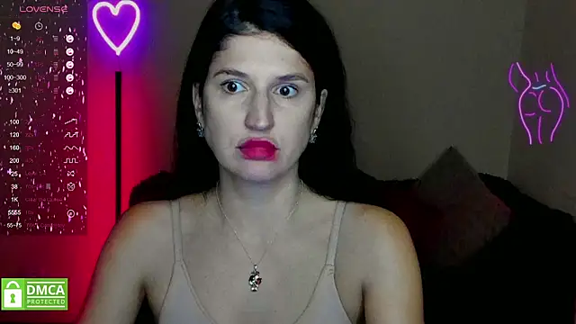 Alianna Solo Kisses online show from February 2, 12:24 pm