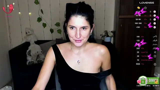 Alianna Solo Kisses online show from February 7, 3:30 pm