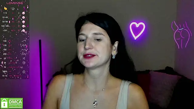 Alianna Solo Kisses online show from February 24, 9:53 am