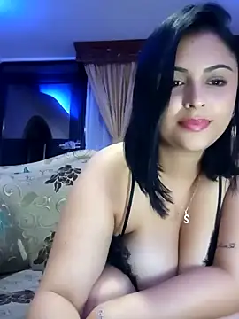 Snapshot of MelannyBell chatting on January 25, 3:09 am MelannyBell online show from January 25, 3:09 am