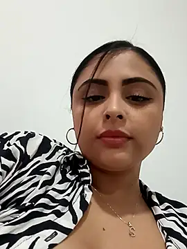 Snapshot of MelannyBell chatting on February 25, 9:46 pm MelannyBell online show from February 25, 9:46 pm