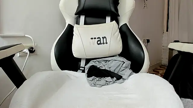 Valerioe online show from September 13, 2:50 pm