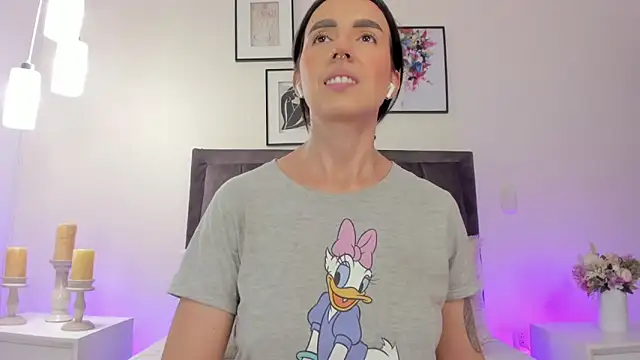 helen mooree online show from March 6, 12:45 pm