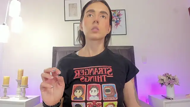 helen mooree online show from April 24, 12:51 pm