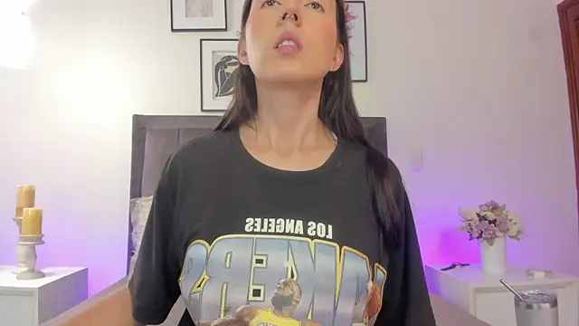 helen mooree online show from April 28, 1:05 pm