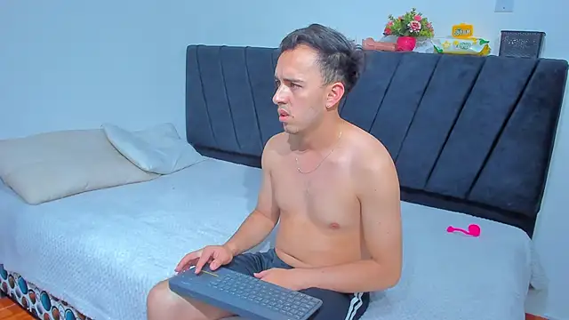 big-dicktop23 online show from October 9, 11:14 pm