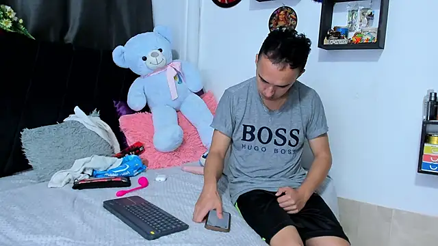 big-dicktop23 online show from May 1, 7:07 pm