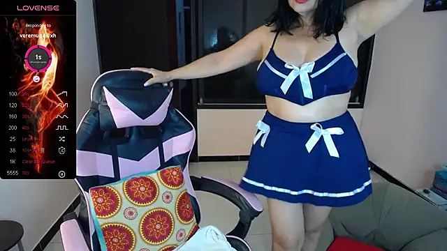 Snapshot of paolagomez_ chatting on July 2, 8:59 pm paolagomez online show from July 2, 8:59 pm