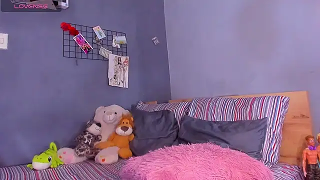 Snapshot of tiffbeatiful chatting on February 20, 3:12 am tiffbeatiful online show from February 20, 3:12 am