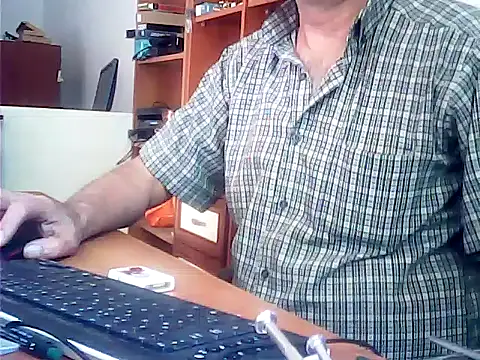 Snapshot of zormen355 chatting on June 23, 2:04 pm zormen355 online show from June 23, 2:04 pm