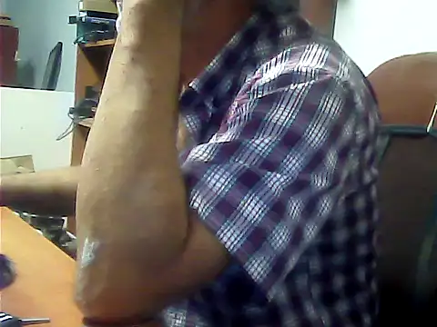 Snapshot of zormen355 chatting on July 20, 6:43 pm zormen355 online show from July 20, 6:43 pm
