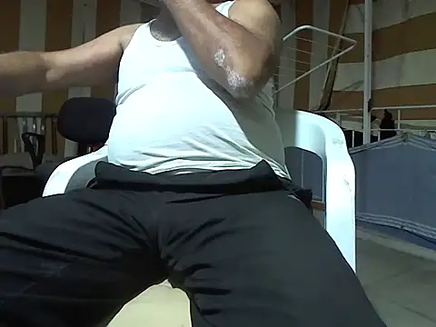 Snapshot of zormen355 chatting on July 29, 7:12 pm zormen355 online show from July 29, 7:12 pm